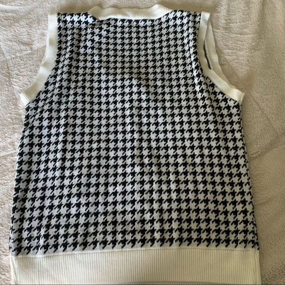 Boohoo Sweater Vest - Picture 4 of 4